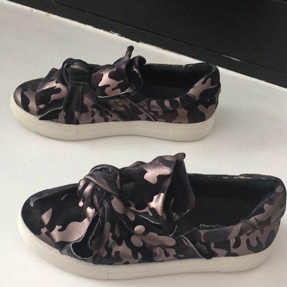 J Slides Platform - Picture 3 of 5